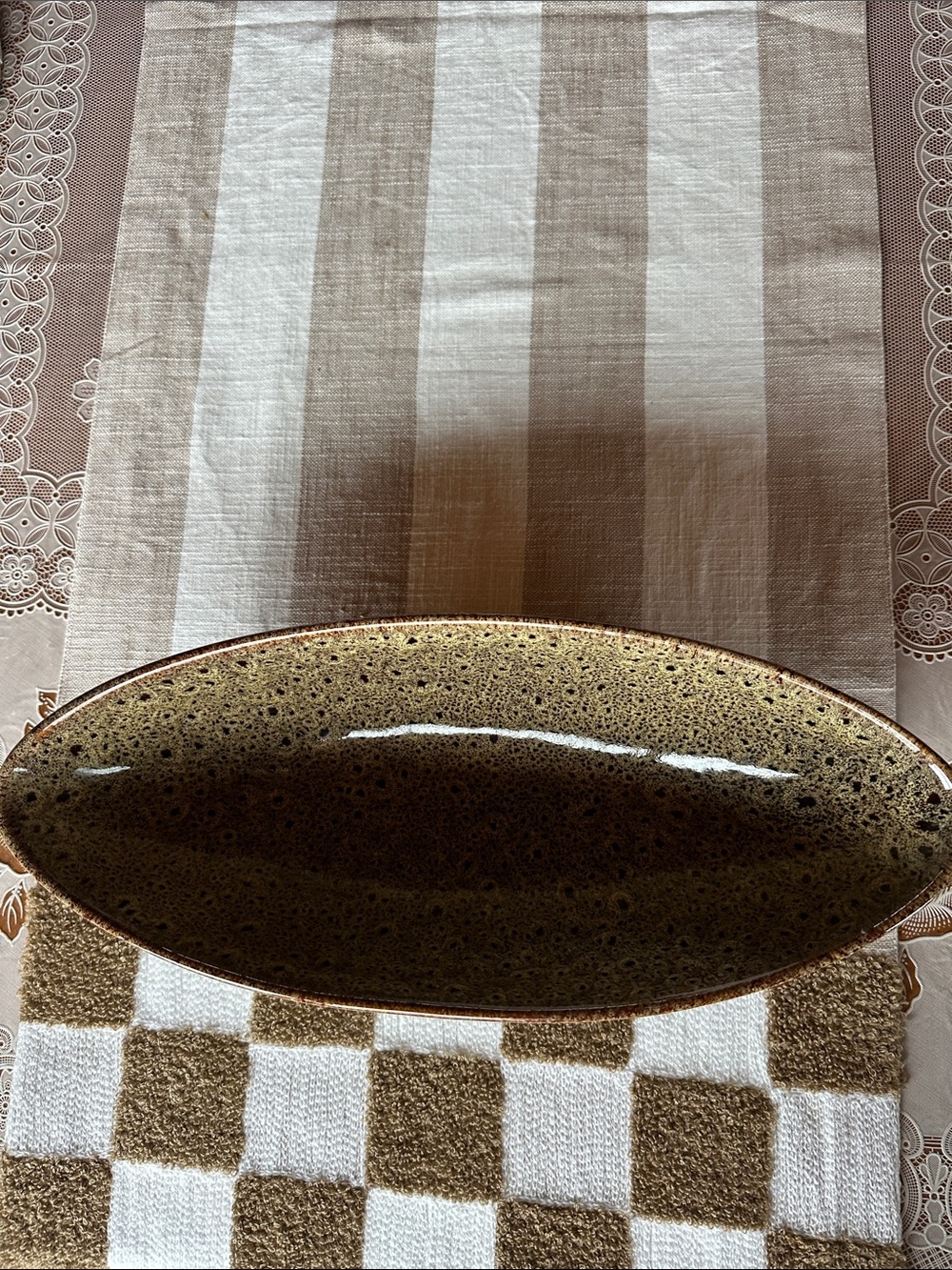 Ceramic Oval decorative bowl in Speckled Brown